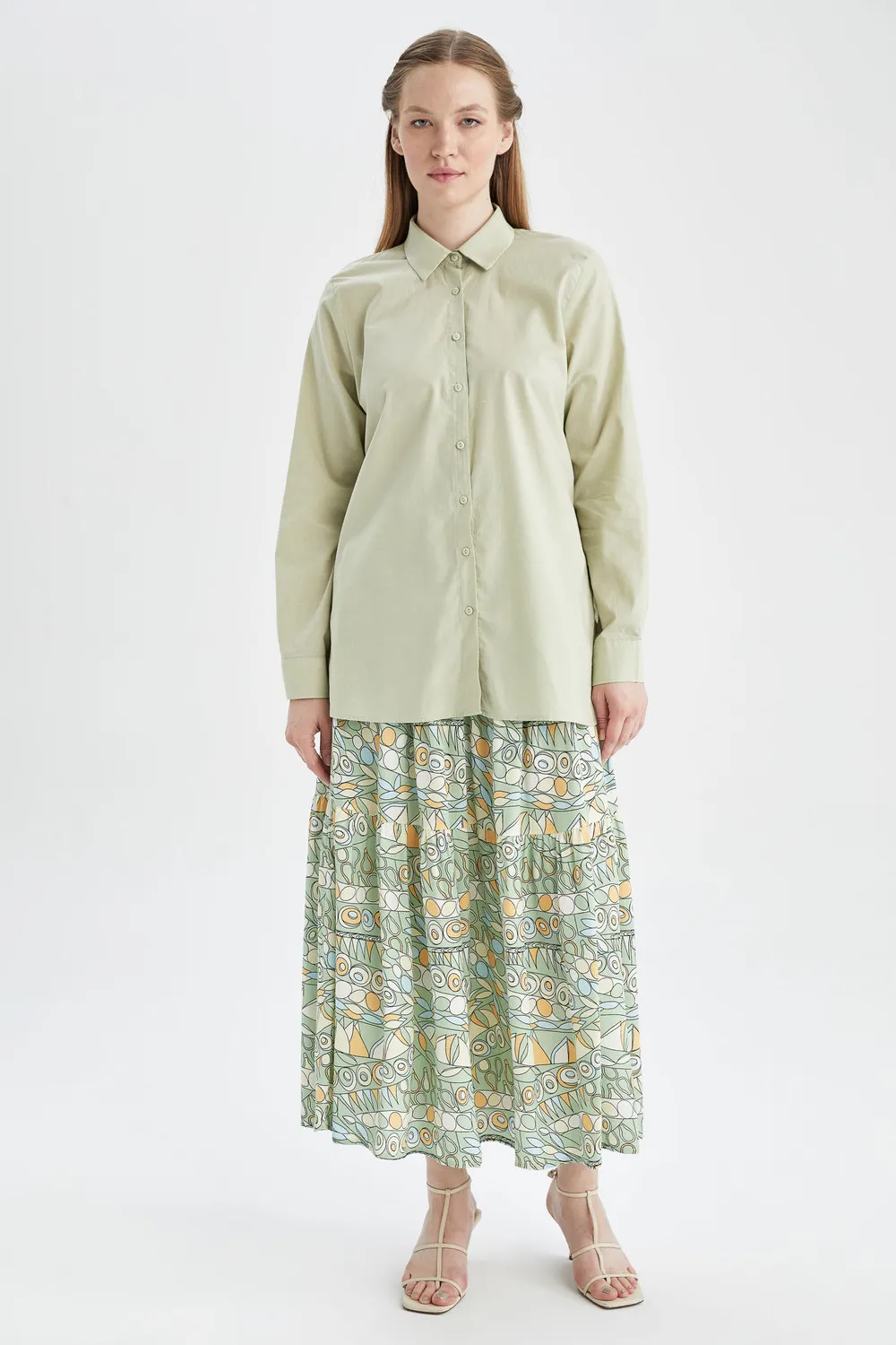 تنورة طويلة منقوشة