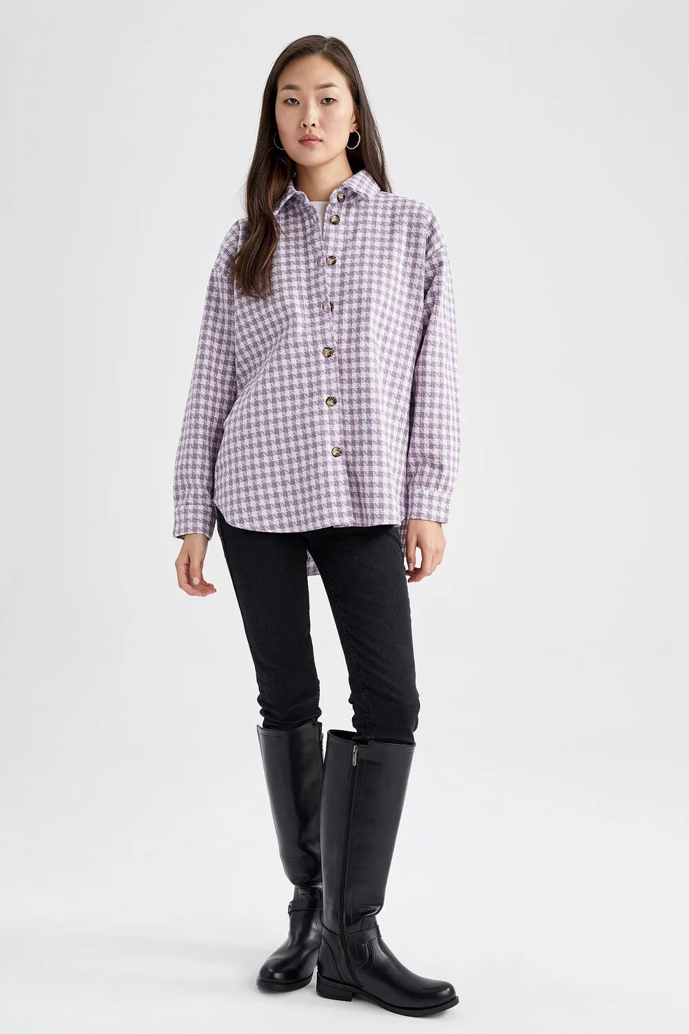 قميص منقوش كاروهات بأكمام طويلة