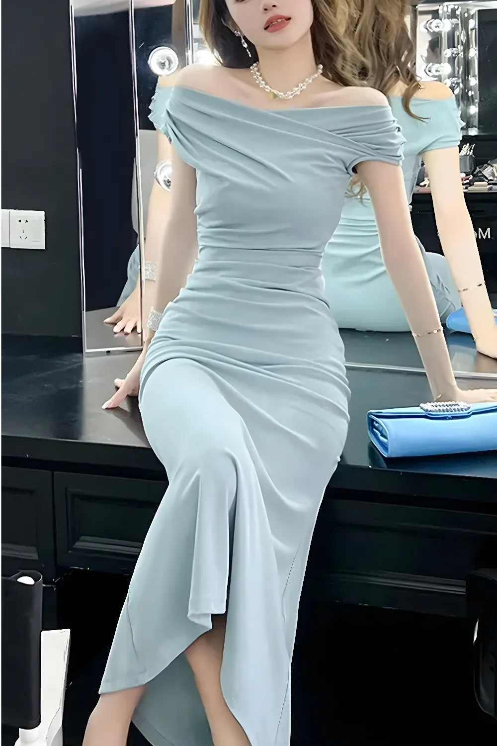 فستان سهرة ميدي سادة
