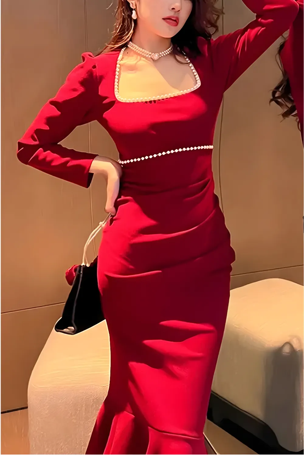 فستان سهرة ميدي بياقة مربعة